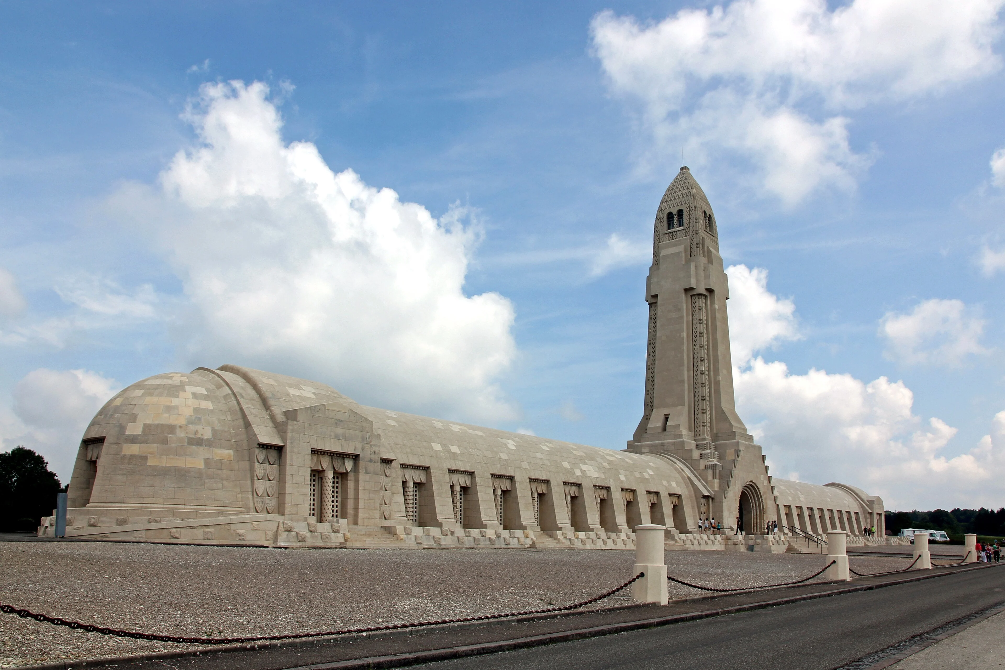 Verdun – Gedenkstätte Beinhaus Douaumont