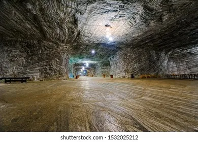 Ocnele Mari Salt Mine – landmark