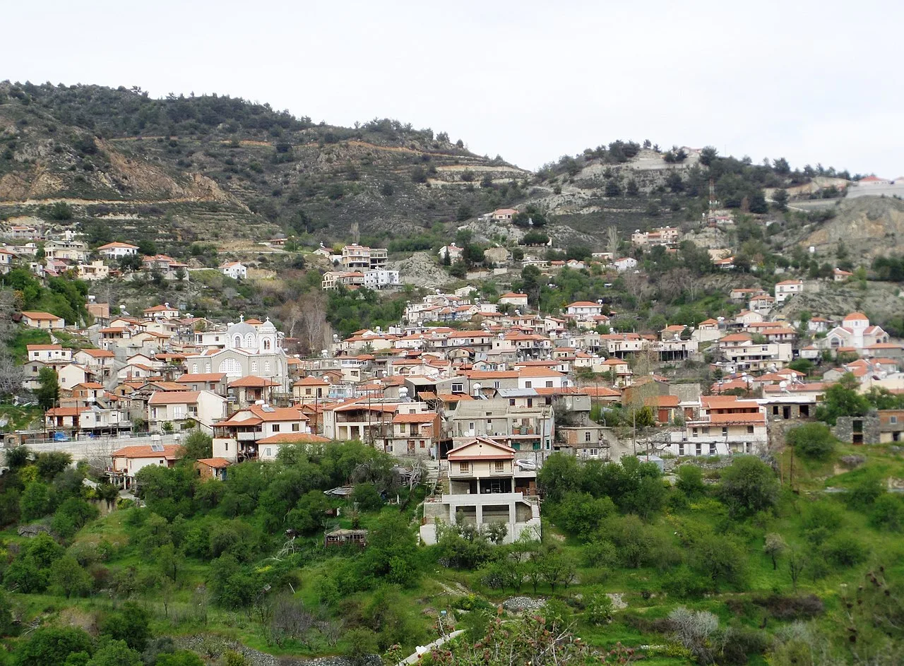 Tsiakkas Winery — Papoutsa Peak (Cyprus)