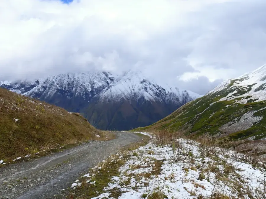 Muntele Ailama — Ușba (Georgia)