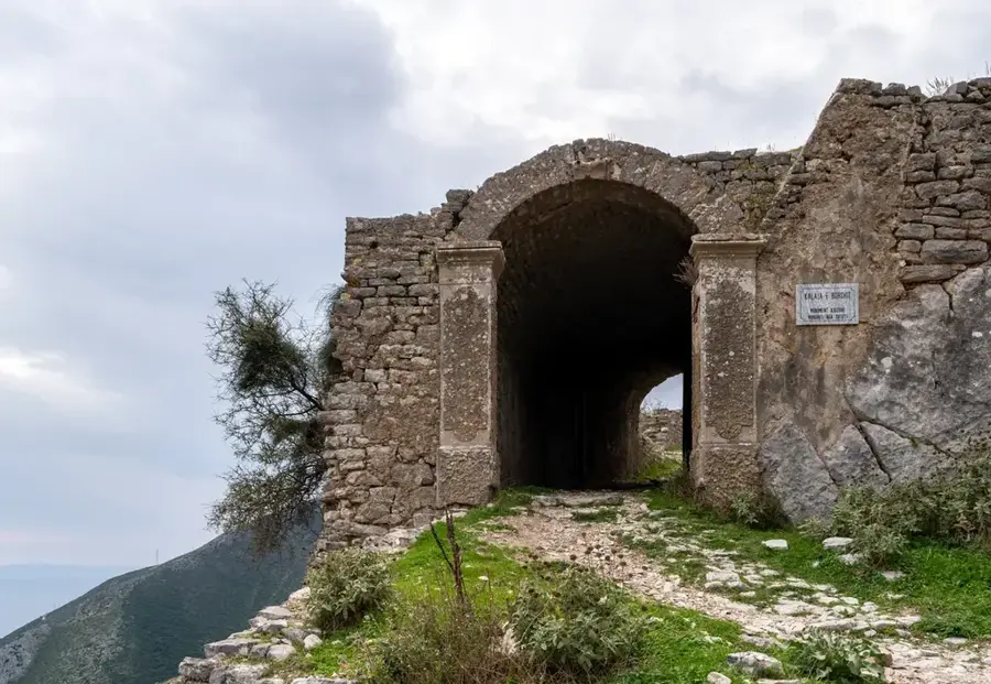 Castelul Borsh — Pasul Llogara (Albania)