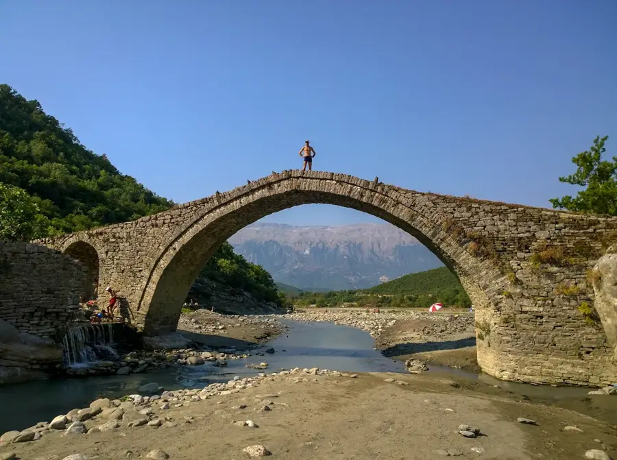 Katiu-Brücke