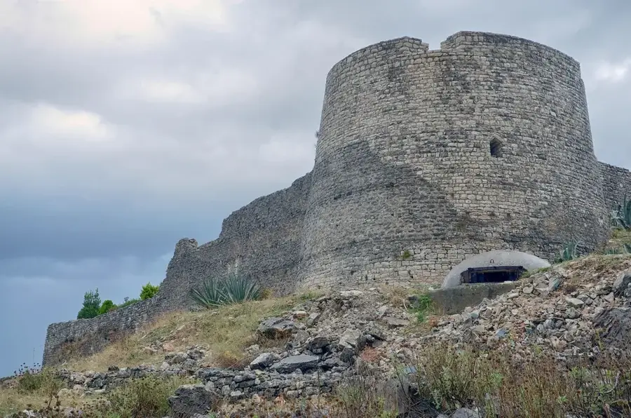 Burg Lëkurësi