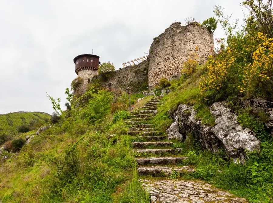 Petrelë Castle