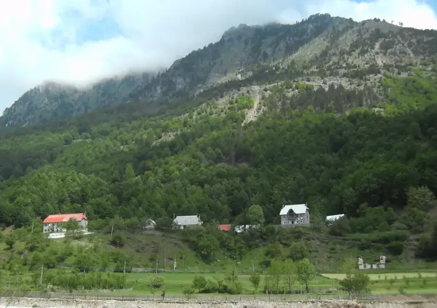 Vermosh — Valea Valbone (Albania)