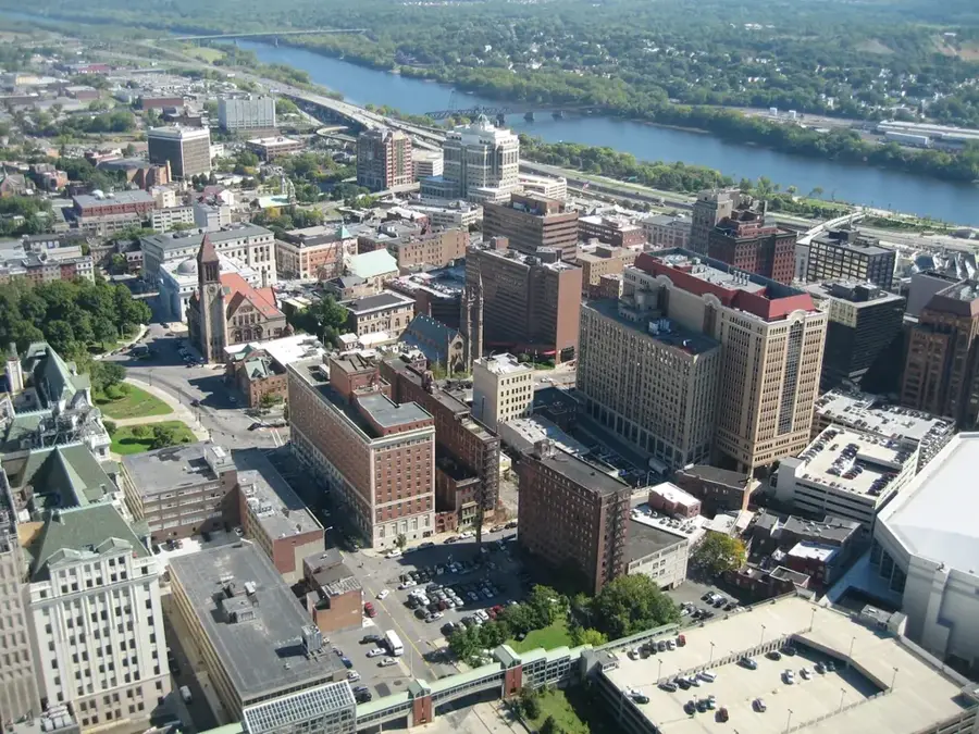 Albany (New York) — Lattingtown (USA)