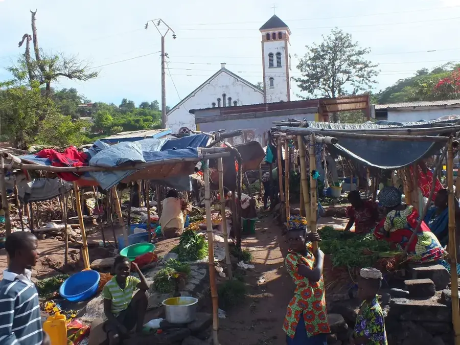 Albertville (Kalemie) — Manono (Kongo-Kinshasa)