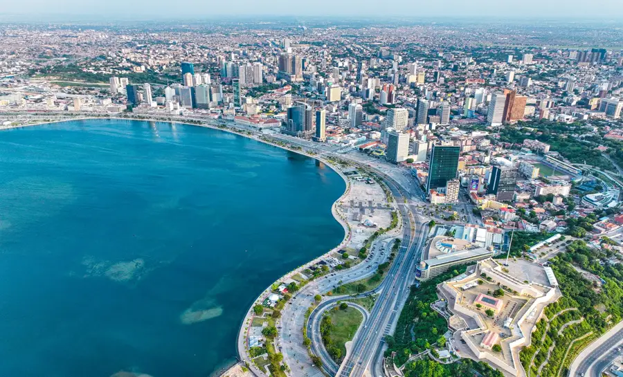 Raffinerie Luanda — Palácio de Ferro (Angola)