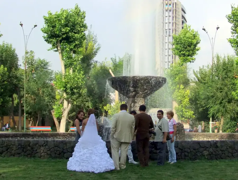 English Park Yerevan — Republic Square (Armenia)