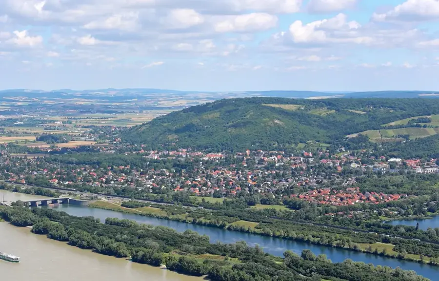 Langenzersdorf – city