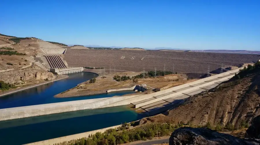 Atatürk Dam — Nemrut (Mount Nemrut) (Turkey)