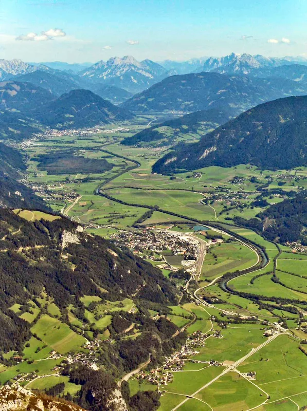 Bischofshofen Industrie — Palatul Hellbrunn (Austria)