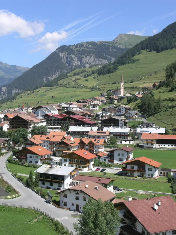 Nauders – city