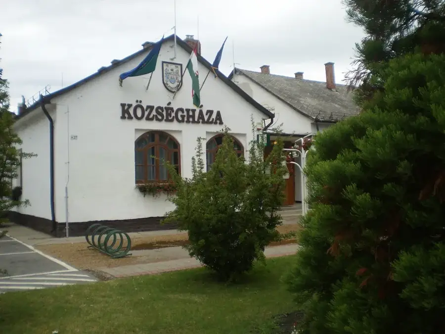 Balatonfenyves — Kesthell (Ungarn)