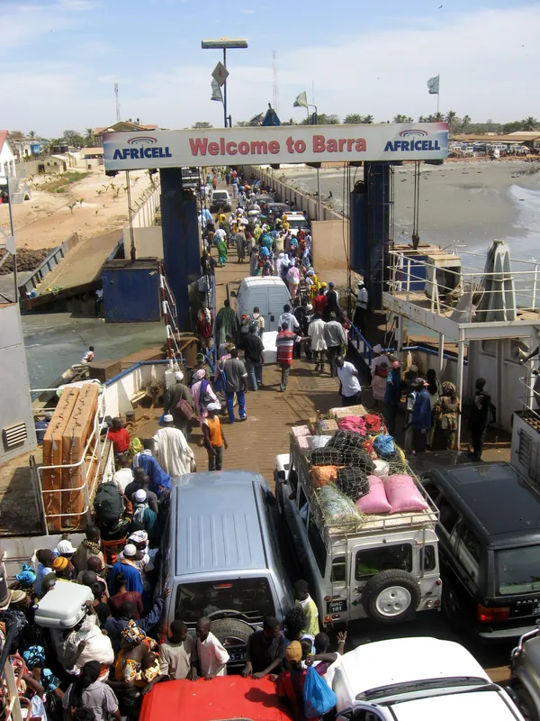 Hafen von Banjul — Arch 22 (Gambia)