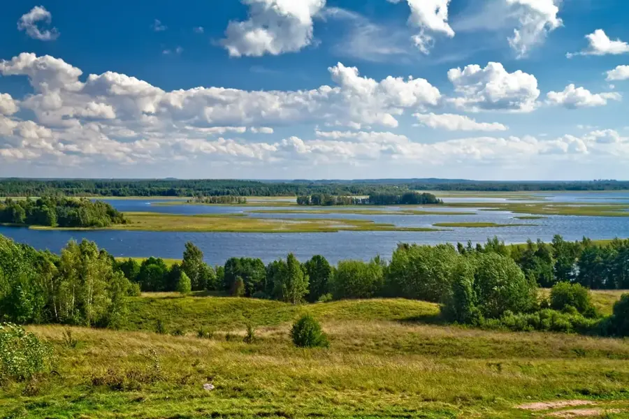 Braslav Lakes National Park — Bandar Laft (Iran)