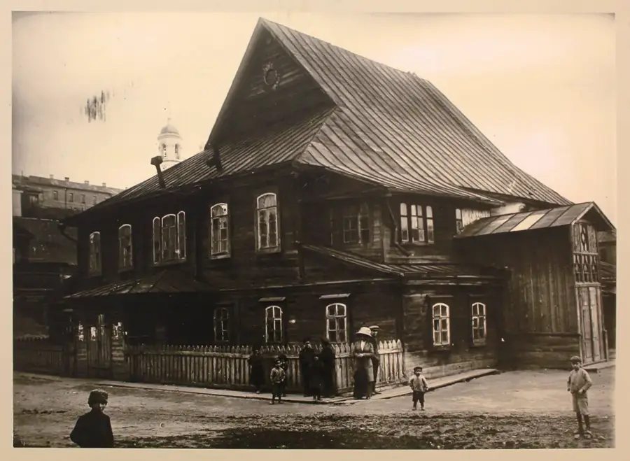 Mahilyou City Hall — Gomel Palace and Park Ensemble (Belarus)