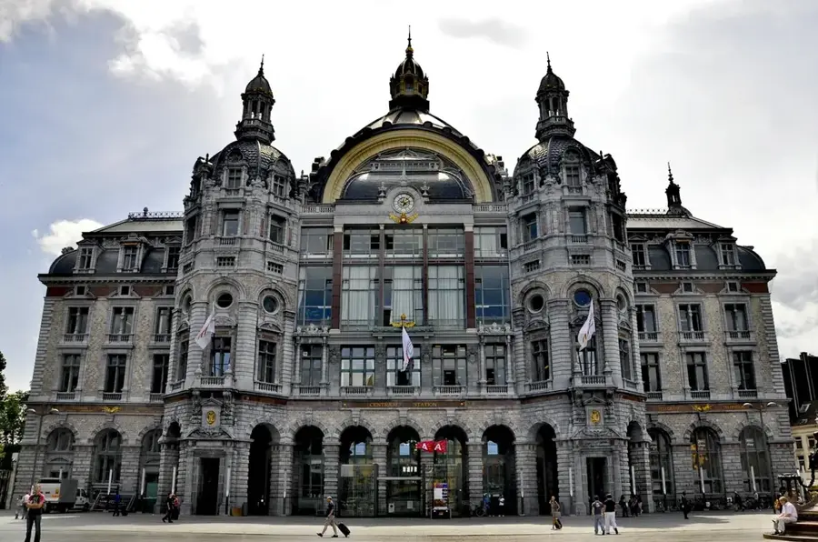 Bahnhof Antwerpen-Centraal