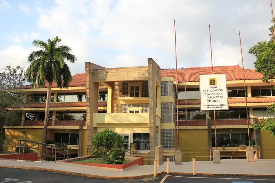 Nationalbibliothek von Kap Verde — Kirche Nossa Senhora da Graça (Praia) (Cabo Verde)