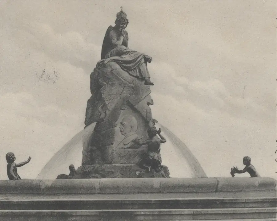 Bismarck Fountain — Buea (Cameroon)