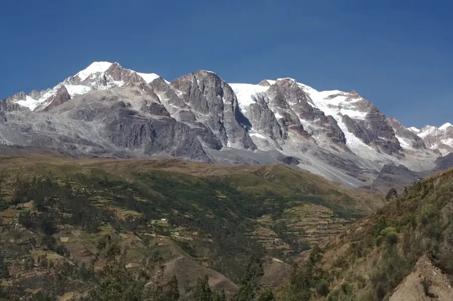 Illampu — Apolobamba Mountain Range (Bolivia)