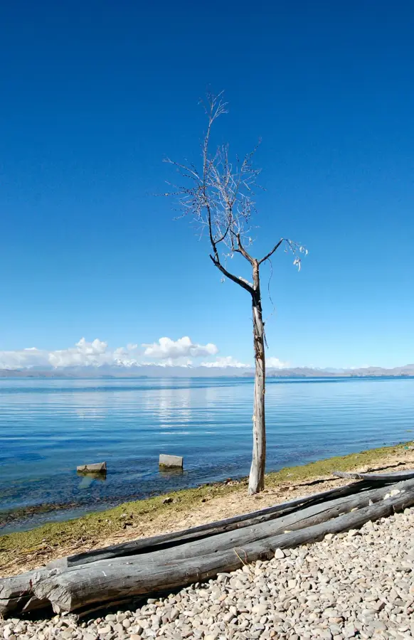Isla de la Luna — Apolobamba Mountain Range (Bolivia)
