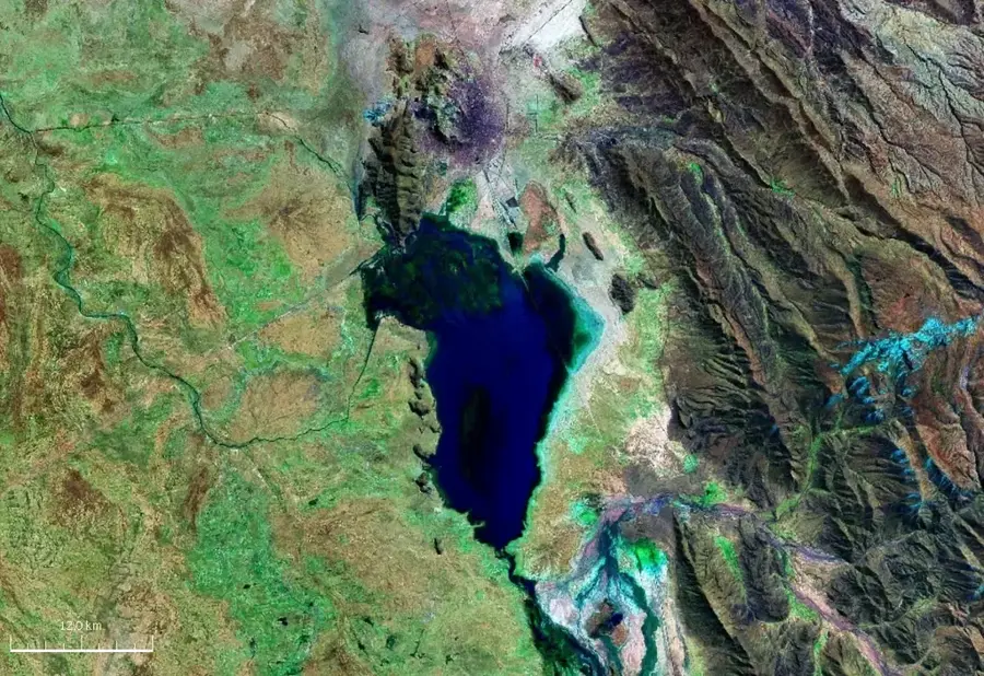 Uru Uru Lake