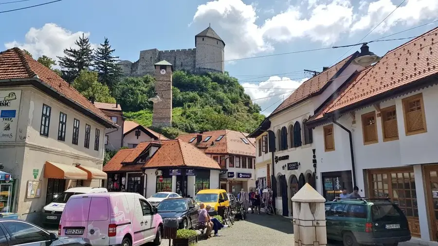 Tesanj vára