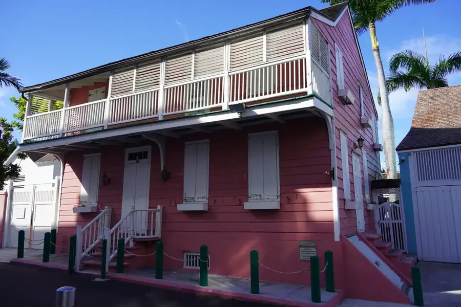 Balcony House Museum — Rawson Platz (Bahamas)