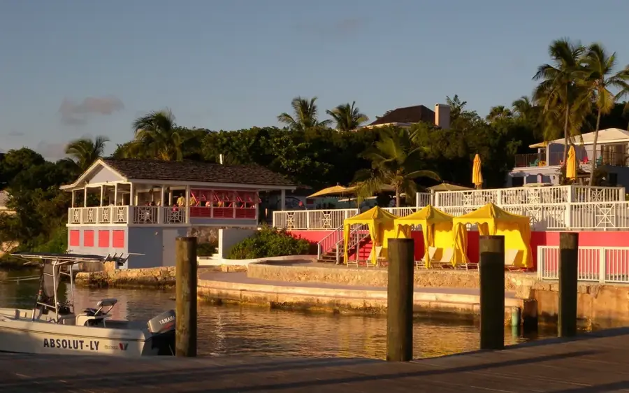 Dunmore Town — Ocean Hole (Bahamas)