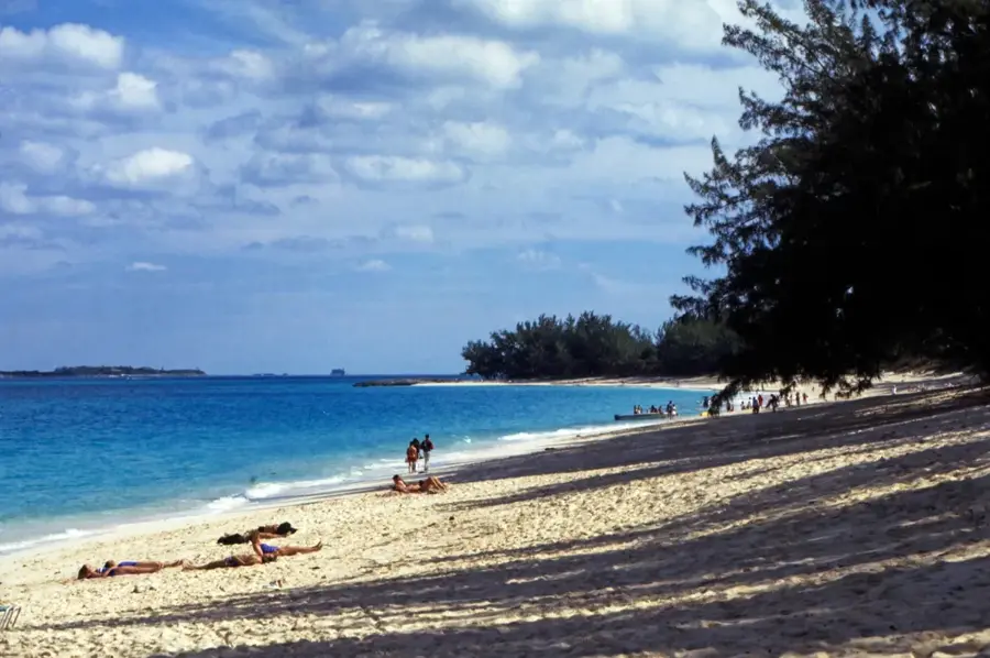 Cabbage Beach Fort Ruine — Der Retreat-Garten (Bahamas)