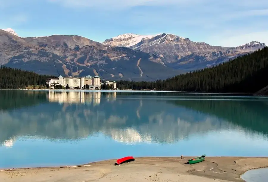 Lake Louise — Yellowknife (Kanada)