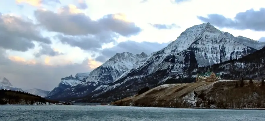 Banff / Waterton — Drumheller (Kanada)