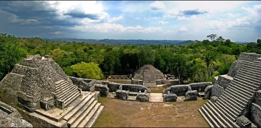 Podișul Caracol — Rio on Pools (Belize)