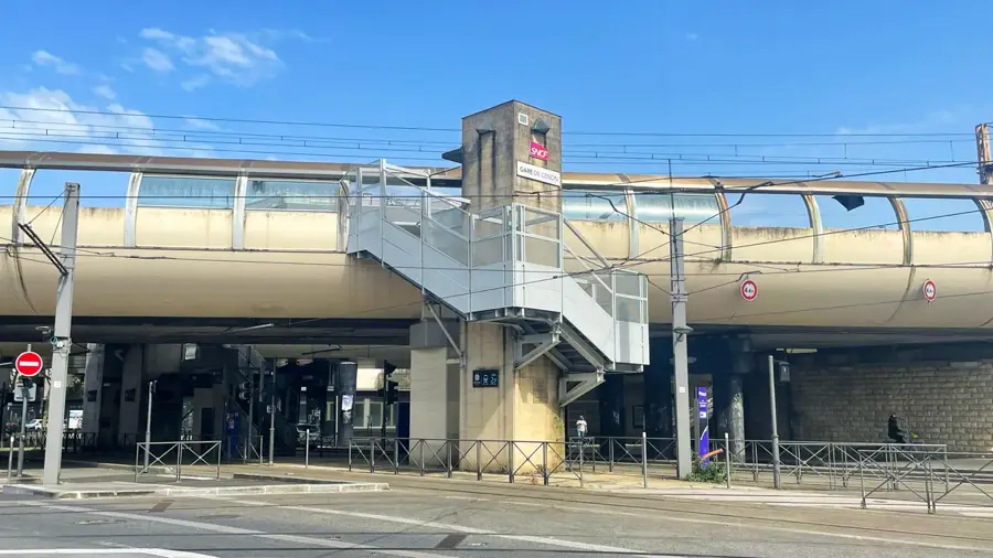 Cenon – város