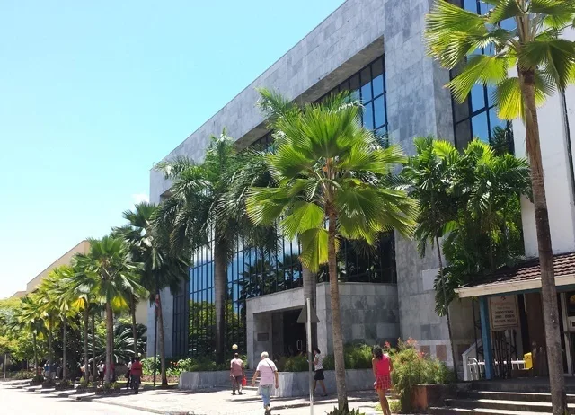 Zentralbank der Seychellen — Victoria Moschee (Seychellen)