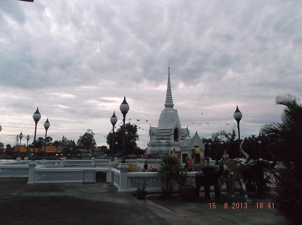 Ferma Solară Chachoengsao — Sanctuarul Adevărului (Thailanda)