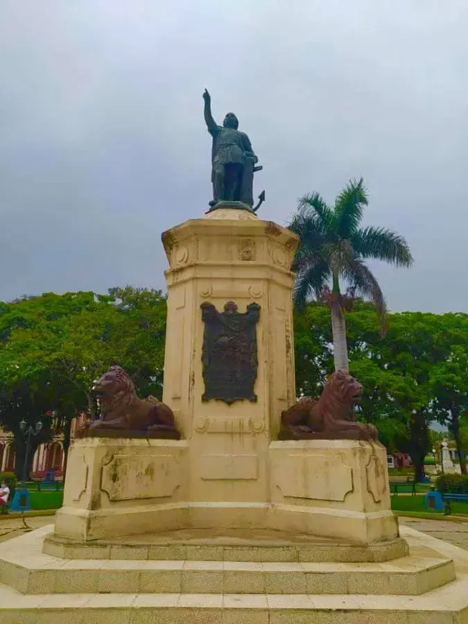 Colón