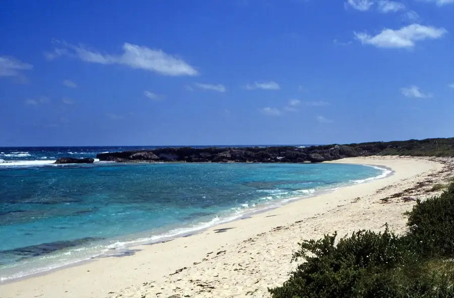 Kolumbusz-emlékmű (Long Island) — Cape Santa Maria part (Bahama-szigetek)