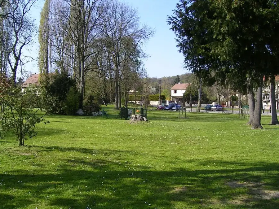 Coubron – oraș