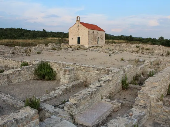 Dubrava kod Tisna — Vodice (Croația)