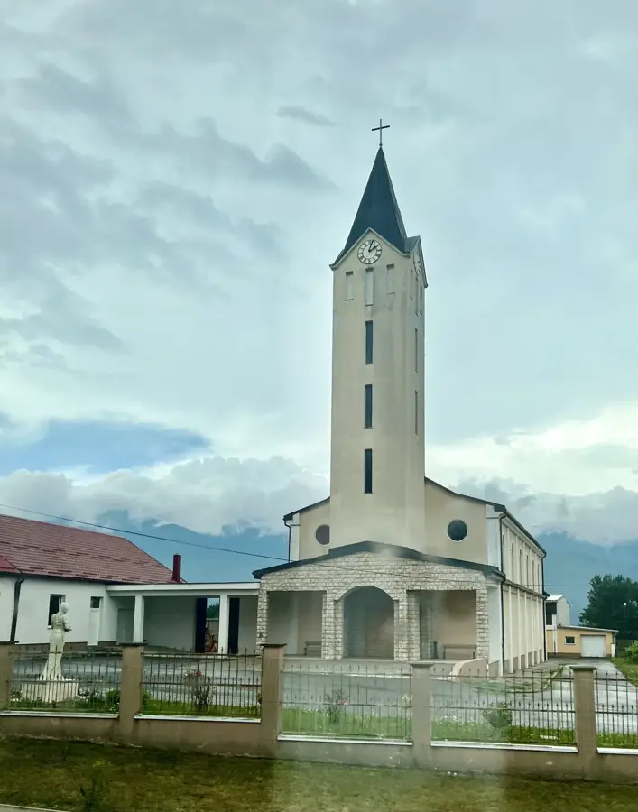 Kompolje Koreničko — Ruinele din Baraqish (Yemen)