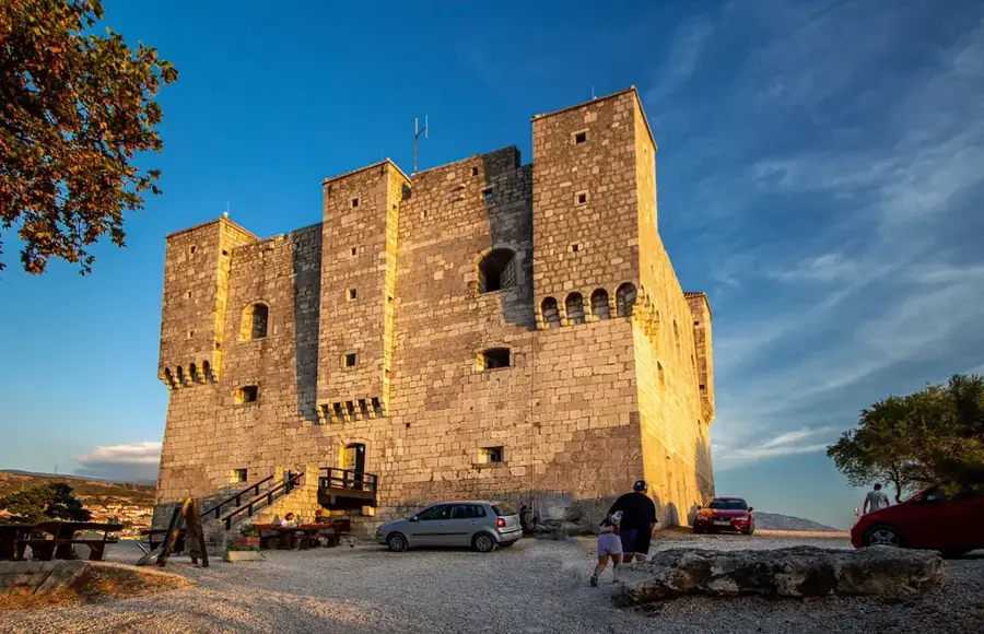 Cetatea Nehaj