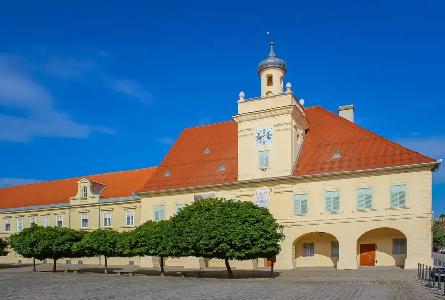 Tvrđa Osijek — Wieland (Ungarn)