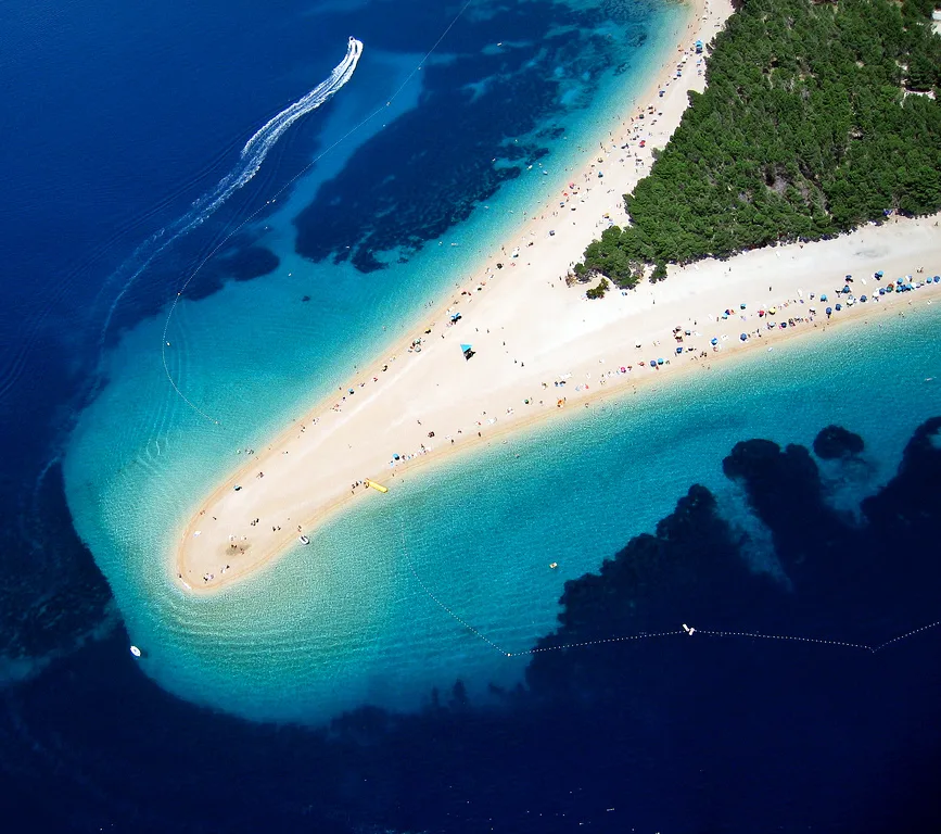 Zlatni Rat — Trogir (Horvátország)