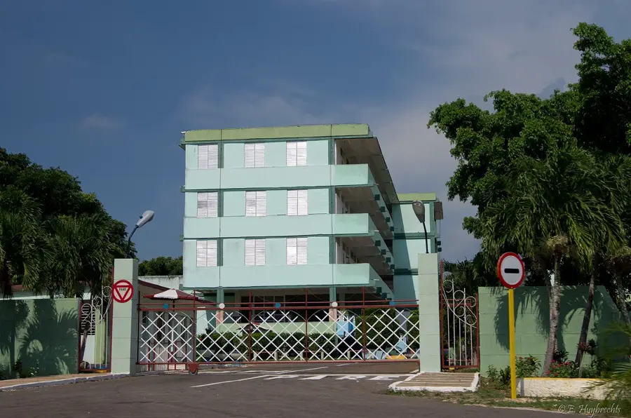 Fabrica de băuturi Matanzas — Colón (Cuba)