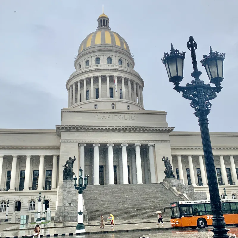 Capitoliul din Havana — Parque Central (Cuba)