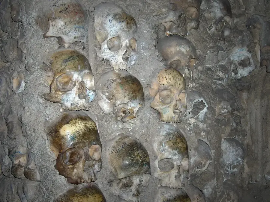 Chapel of Bones, Évora