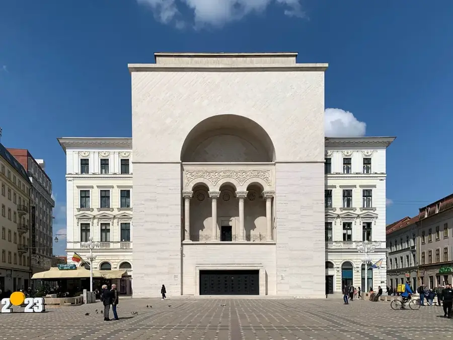 Rumänische Nationaloper Timișoara – Sehenswürdigkeit