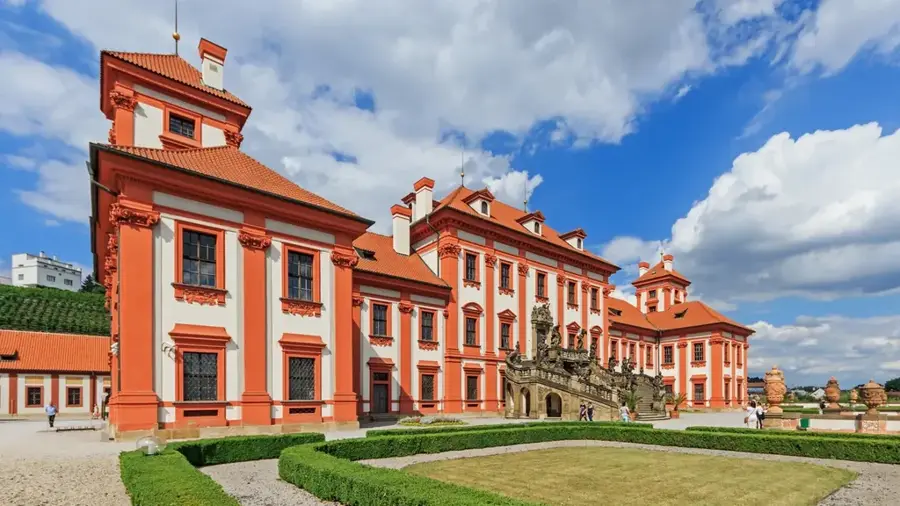 Palatul Troja